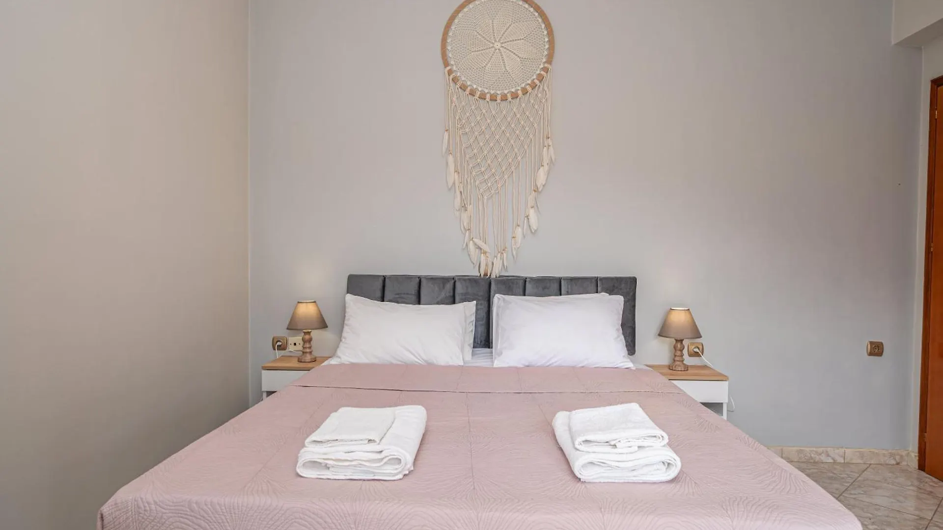 Arte Villa Margarita Apartment Számi